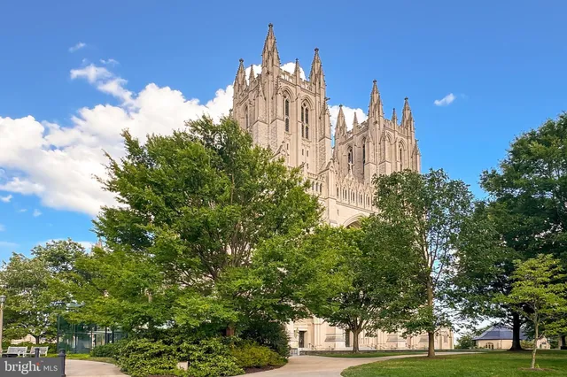 a car parked in front of a building