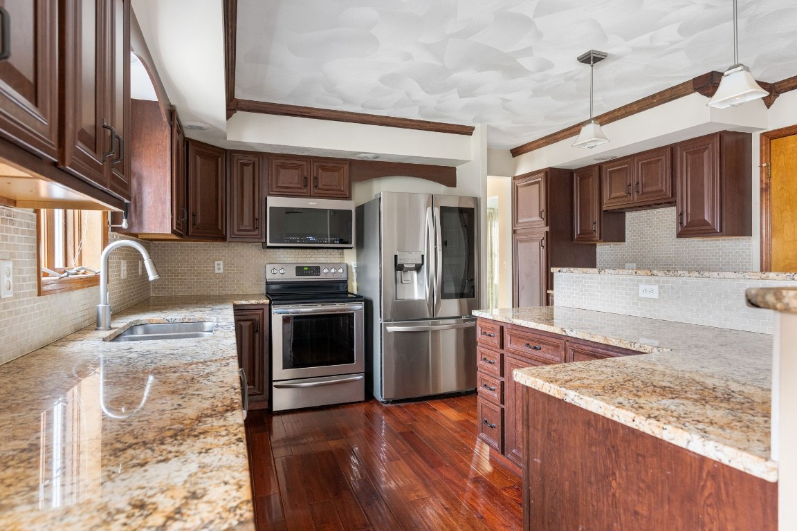 94 Richards Road Chenango Forks, NY 13746 - Photo 13 of 49