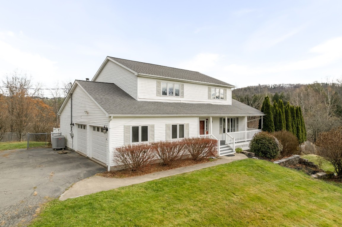 94 Richards Road Chenango Forks, NY 13746 - Photo 3 of 49