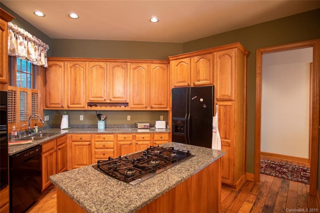 121 Spring Rock Road, Unit C4 Burnsville, NC 28714 - Photo 11 of 36 Gallery Image 11