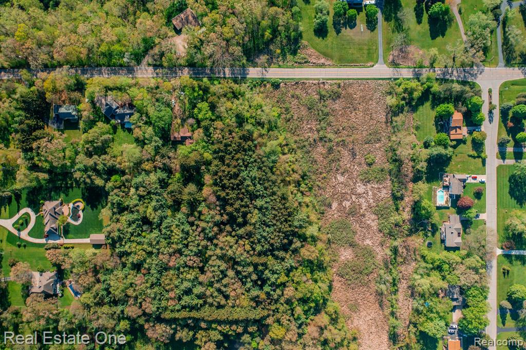 5375 Pleasant Valley Road Brighton, MI 48114 - Photo 59 of 75