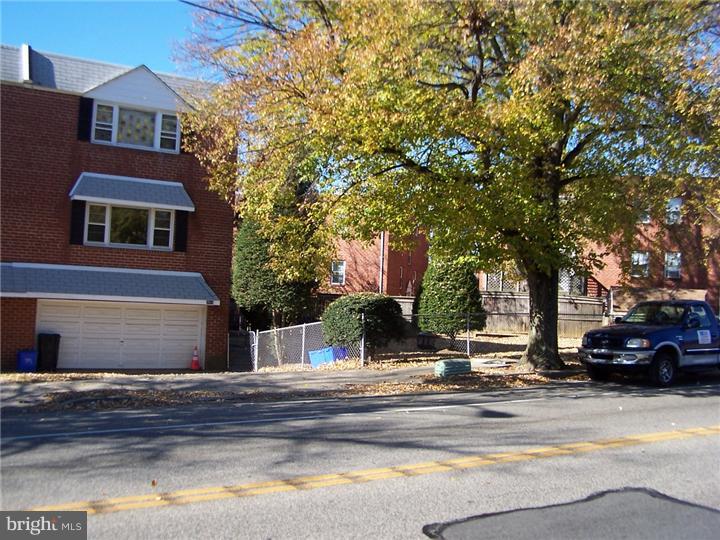 2012-16 Welsh Road Philadelphia, PA 19115 - Photo 2 of 3 Exterior