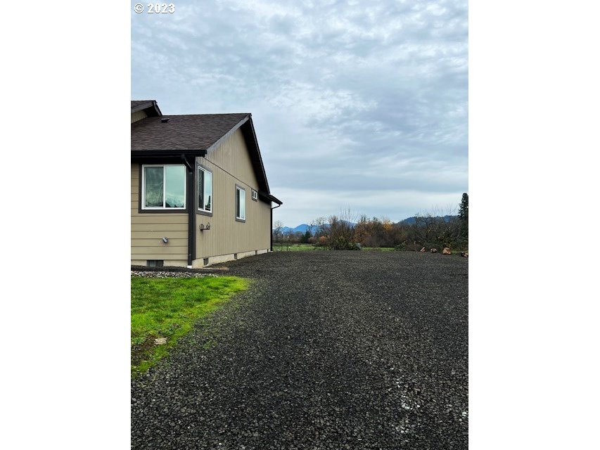110 Streamside Lane Winston, OR 97496 - Photo 21 of 22 Gallery Image 21