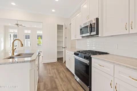 $305,000 | 238 Jagged Grove Lane, Youngsville, LA 70592