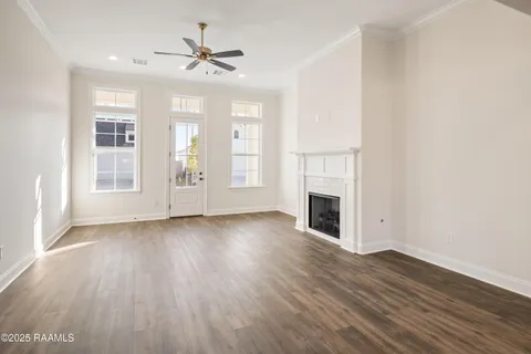 $305,000 | 238 Jagged Grove Lane, Youngsville, LA 70592