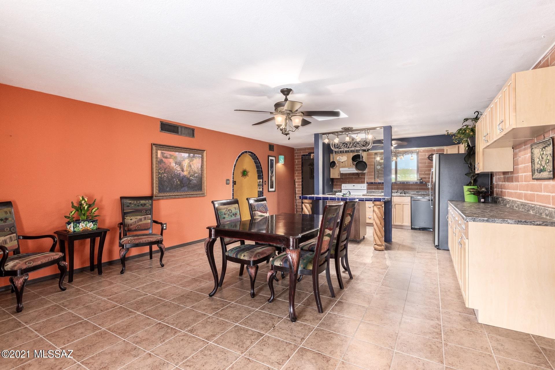 6181 North Van Ark Road Tucson, AZ 85743 - Photo 6 of 28 Gallery Image 6