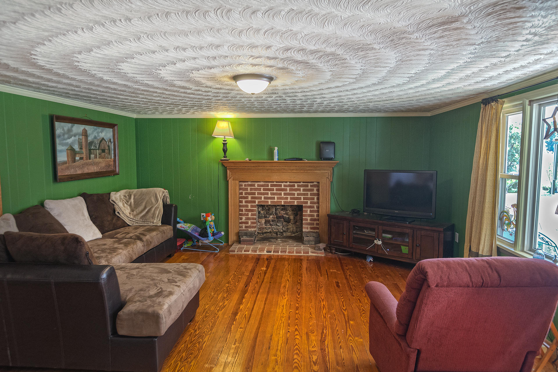 2669 Simmons Mill Road Thaxton, VA 24174 - Photo 12 of 34 Family Room