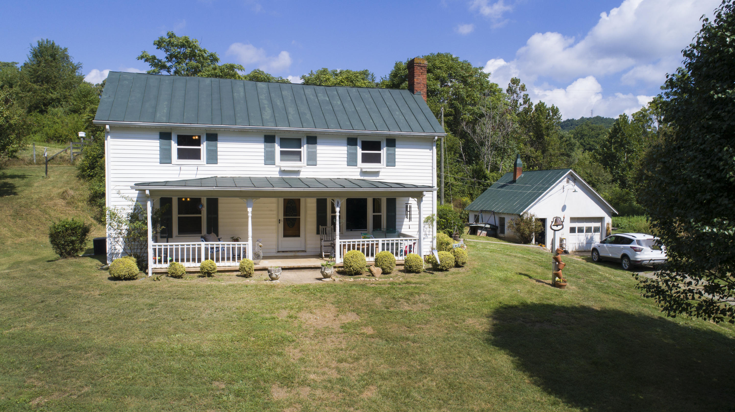 2669 Simmons Mill Road Thaxton, VA 24174 - Photo 28 of 34 drone-1