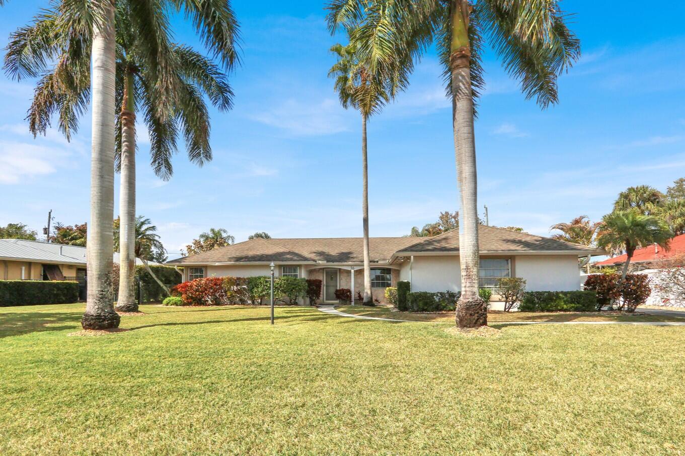 36 Saddleback Road Jupiter, FL 33469 - Photo 1 of 39 36 Saddleback Rd