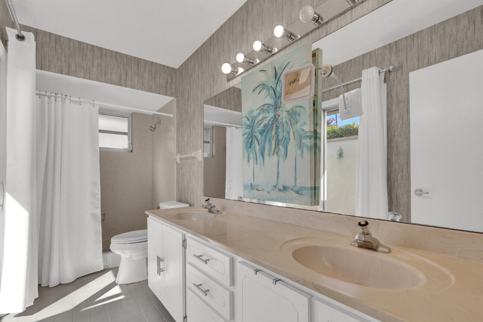 36 Saddleback Road Jupiter, FL 33469 - Photo 17 of 39 Master Bathroom