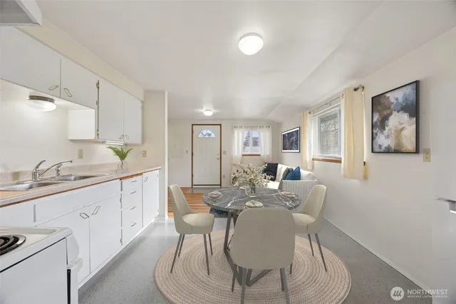 a view of utility room with washer and dryer