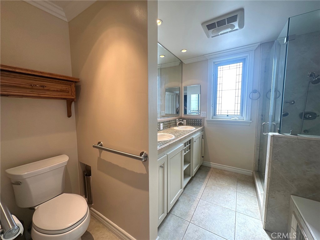 9861 Estrella Avenue Temple City, CA 91780 - Photo 39 of 50 Primary Bath with jetted tub and stall shower