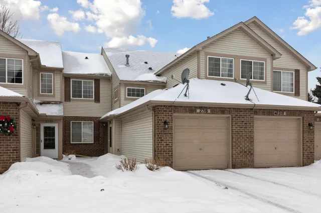 $263,000 | 2216 Water Lilly Lane, Unit 607, Eagan, MN 55122