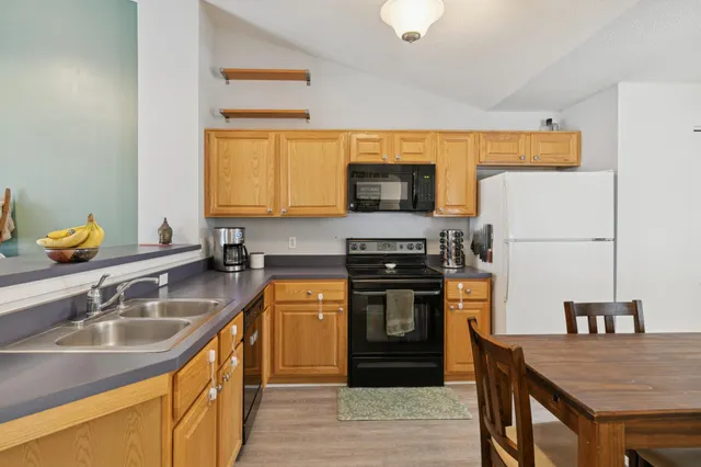 $263,000 | 2216 Water Lilly Lane, Unit 607, Eagan, MN 55122