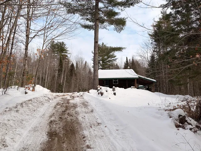 $115,500 | 256 Jackson Pond Road, Concord Township, ME 04920