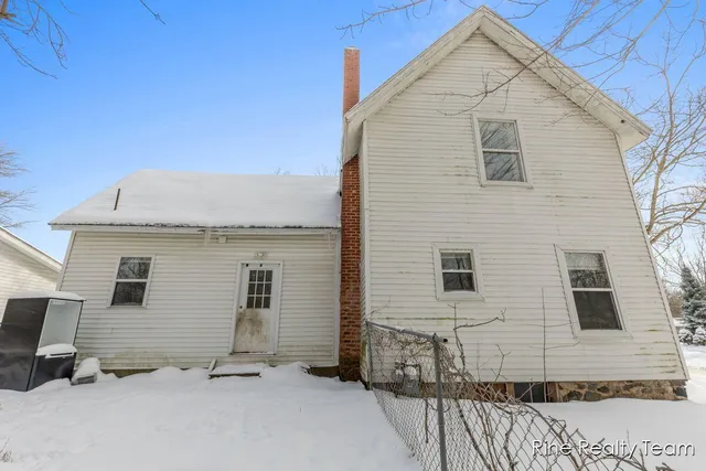 $215,000 | 321 East Fenton Street, Union City, MI 49094