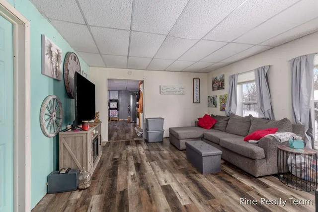 $215,000 | 321 East Fenton Street, Union City, MI 49094