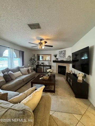 $2,595 | 12341 Glenn Hollow Drive, Jacksonville, FL 32226