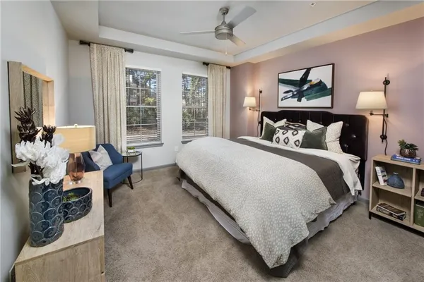 a very nice looking room with a mirror