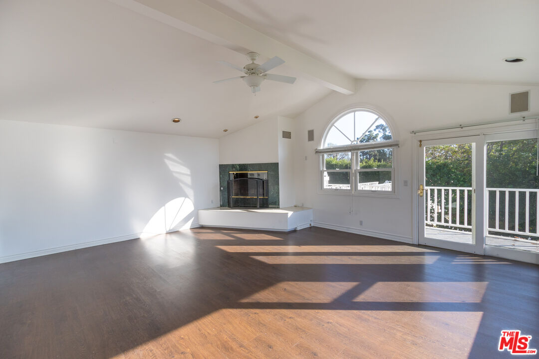 6557 Wandermere Road, Unit UPPER STE Malibu, CA 90265 - Photo 2 of 16
