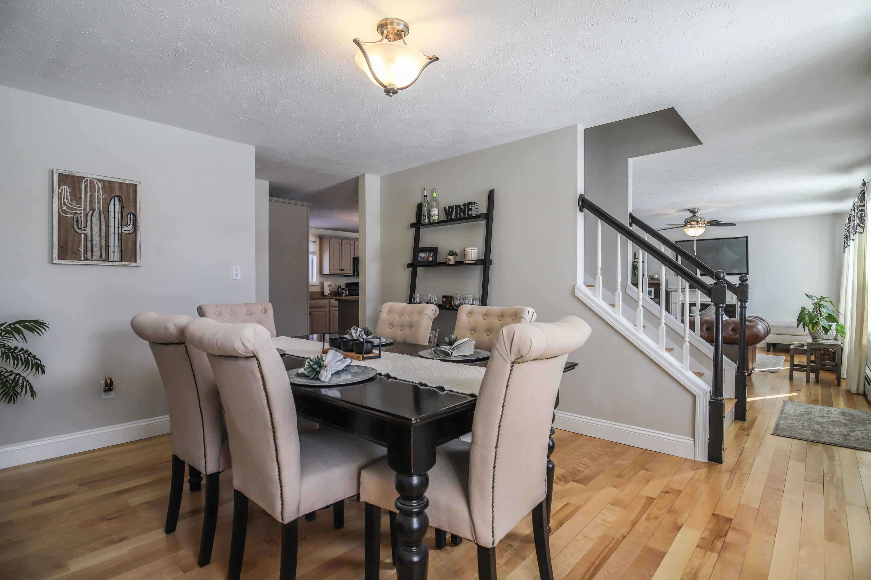 20 Goshen Road Windham, ME 04062 - Photo 16 of 44 Dining