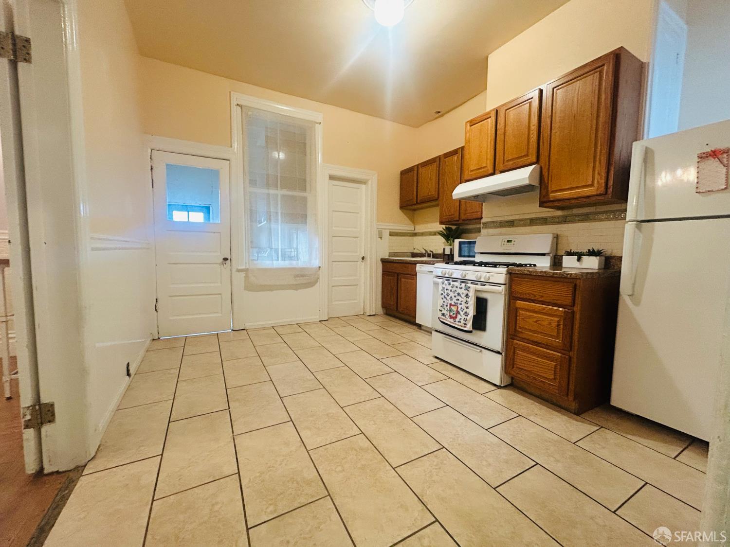 2436-2438 Bryant Street San Francisco, CA 94110 - Photo 8 of 19