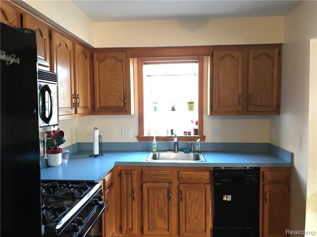 26224 Wick Road Taylor, MI 48180 - Photo 8 of 14