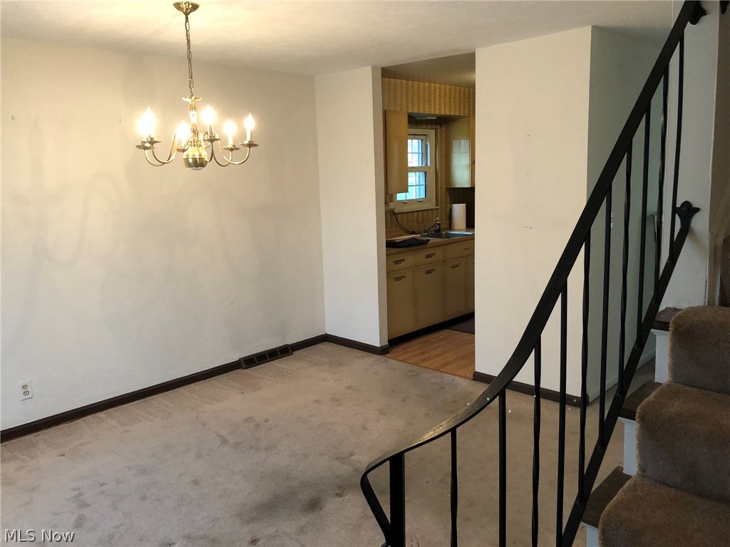 101 Chatham Way Mayfield Heights, OH 44124 - Photo 8 of 23