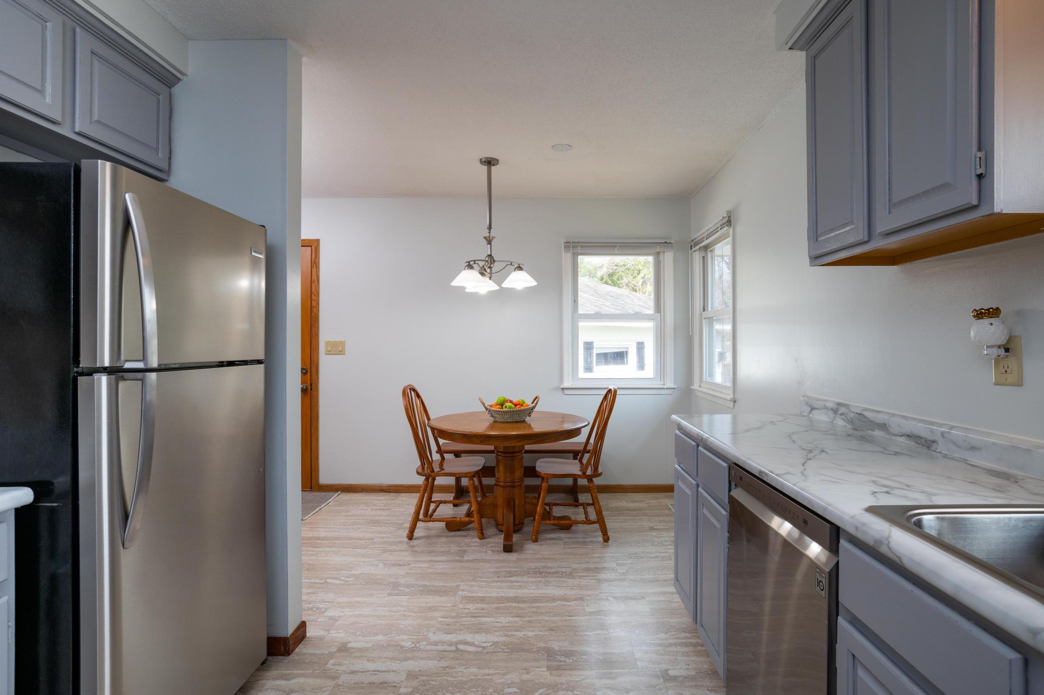 8549 Poplar Bridge Road Bloomington, MN 55437 - Photo 9 of 23