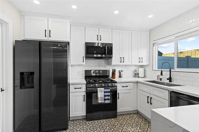 $849,900 | 12100 Montecito Road, Unit 70, Los Alamitos, CA 90720