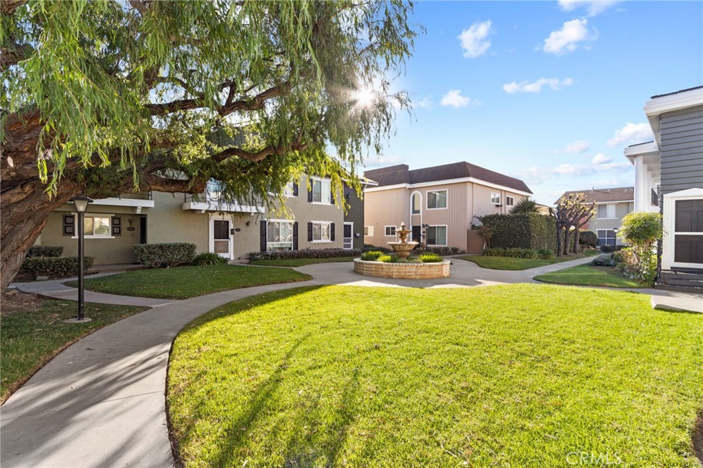 12100 Montecito Road, Unit 70 Los Alamitos, CA 90720 - Photo 5 of 41