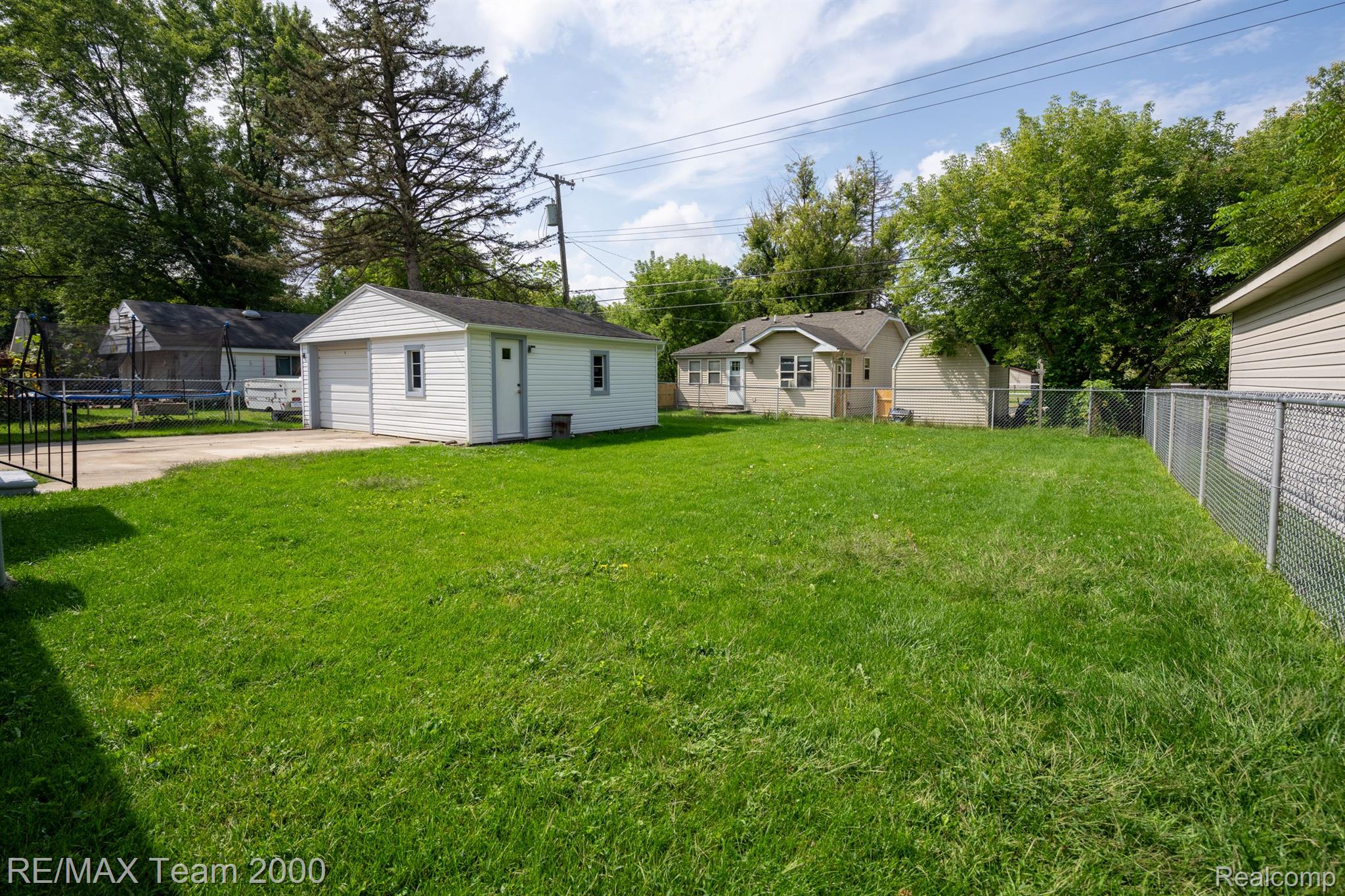 9642 Holland Road Taylor, MI 48180 - Photo 7 of 24 Gallery Image 7