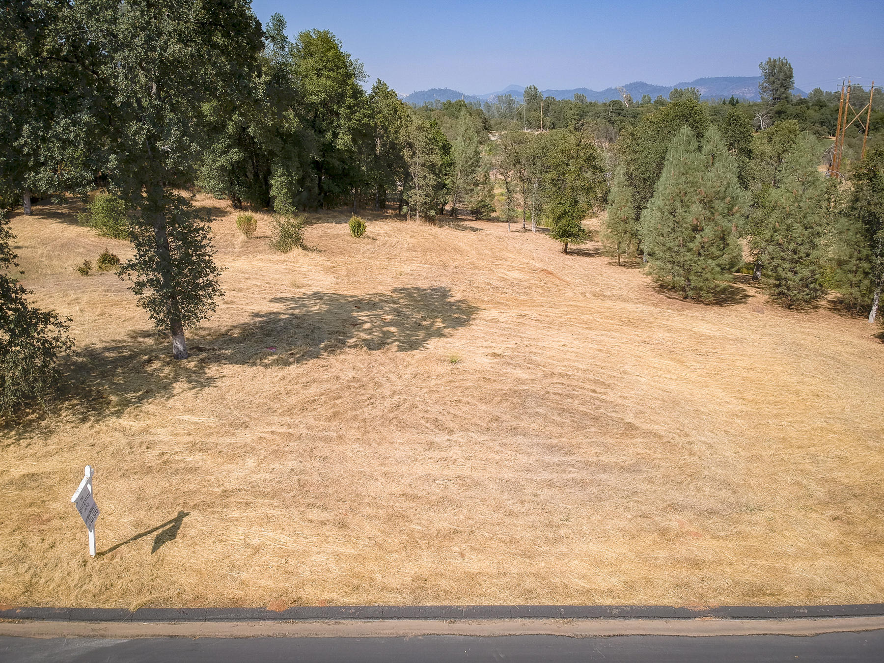 19476 Palermo Court Redding, CA 96003 - Photo 12 of 18 19476 Palmero Court-02