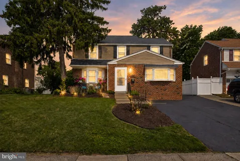 $450,000 | 560 Holmes Road, Morton, PA 19070