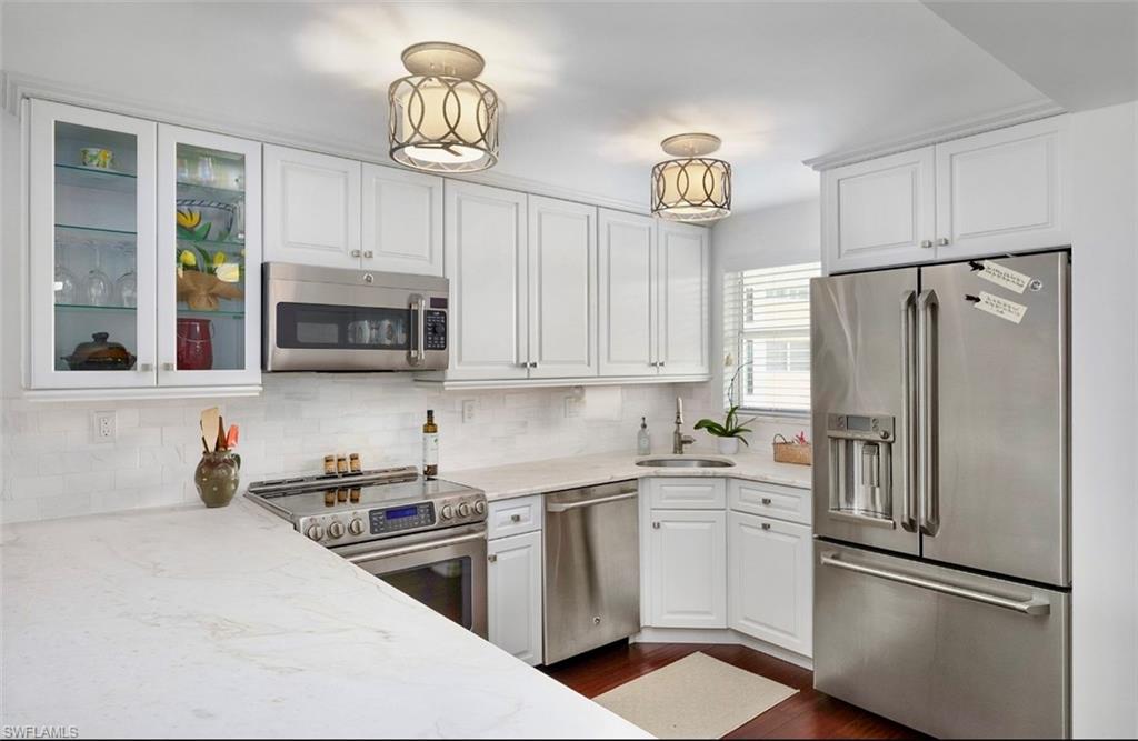 49 High Point Circle South, Unit 208 Naples, FL 34103 - Photo 5 of 22