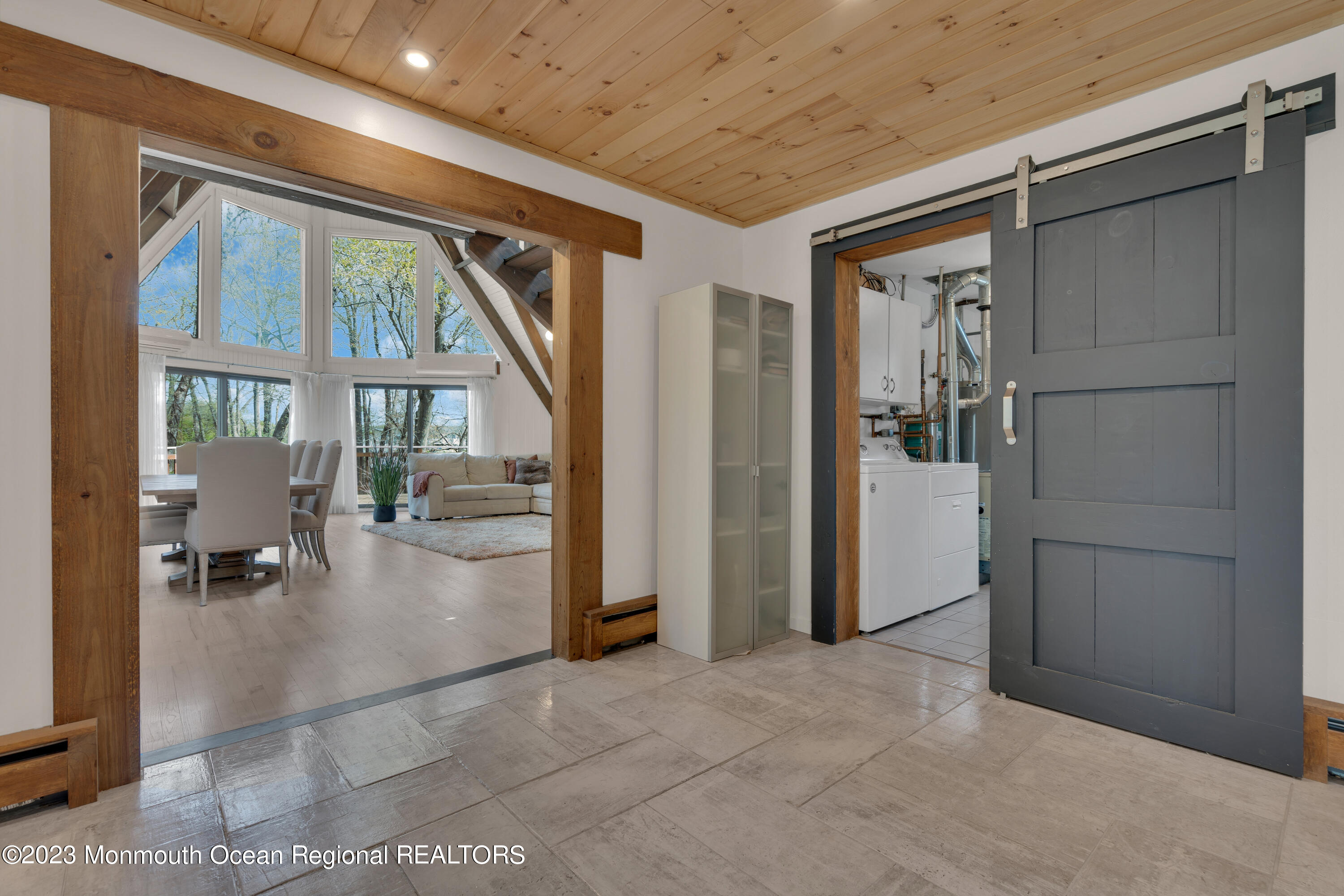 649 Hyson Road Jackson, NJ 08527 - Photo 27 of 67 a view of livingroom with furniture and entryway