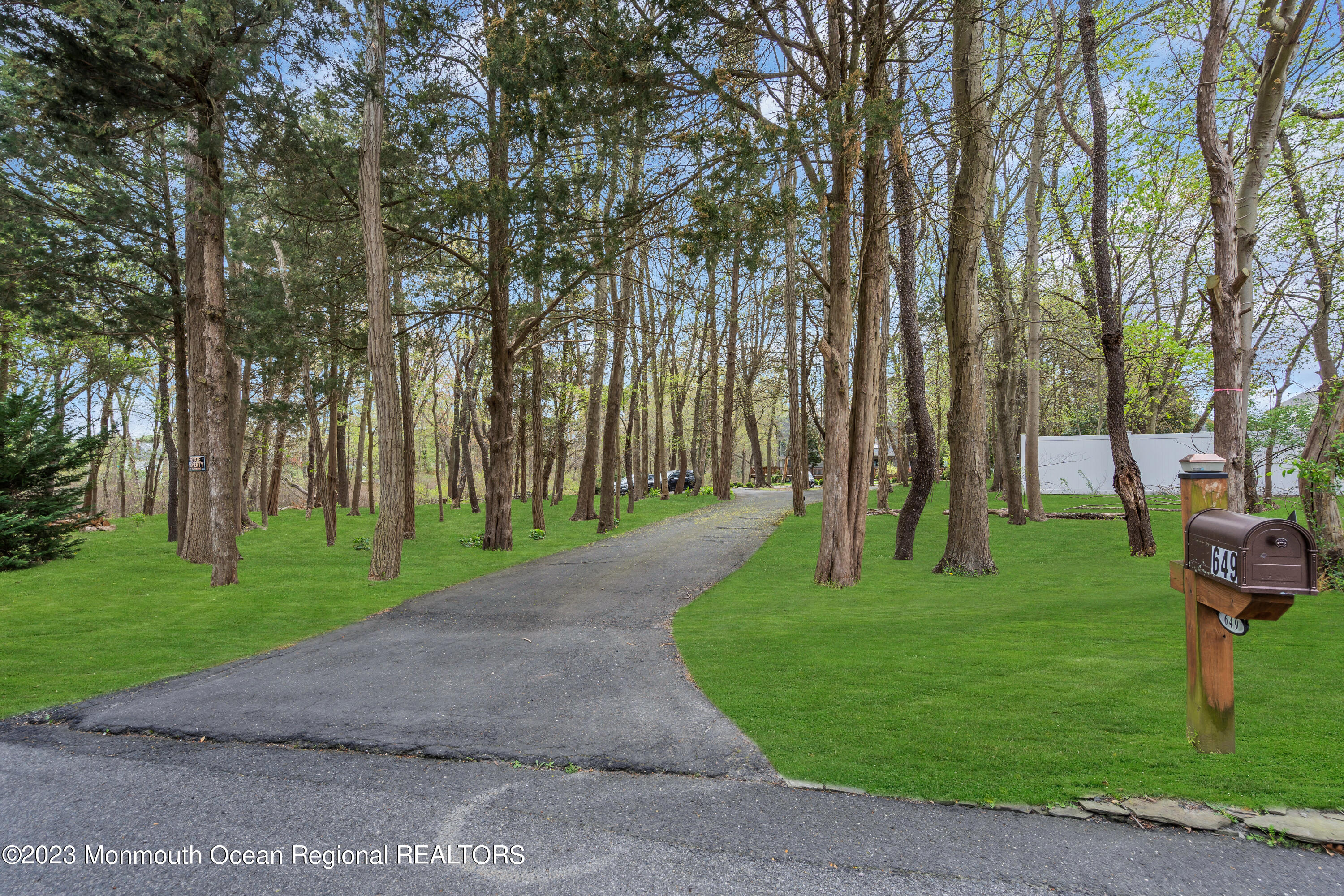 649 Hyson Road Jackson, NJ 08527 - Photo 5 of 67 005_dsc04587-1