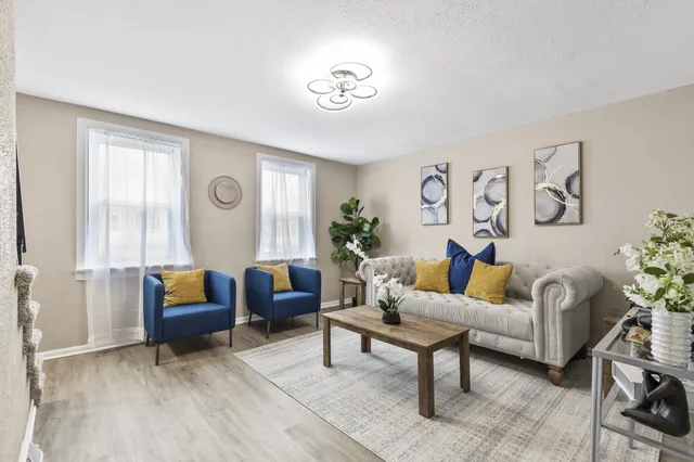 $179,900 | 1143 South 23rd Street, Manitowoc, WI 54220