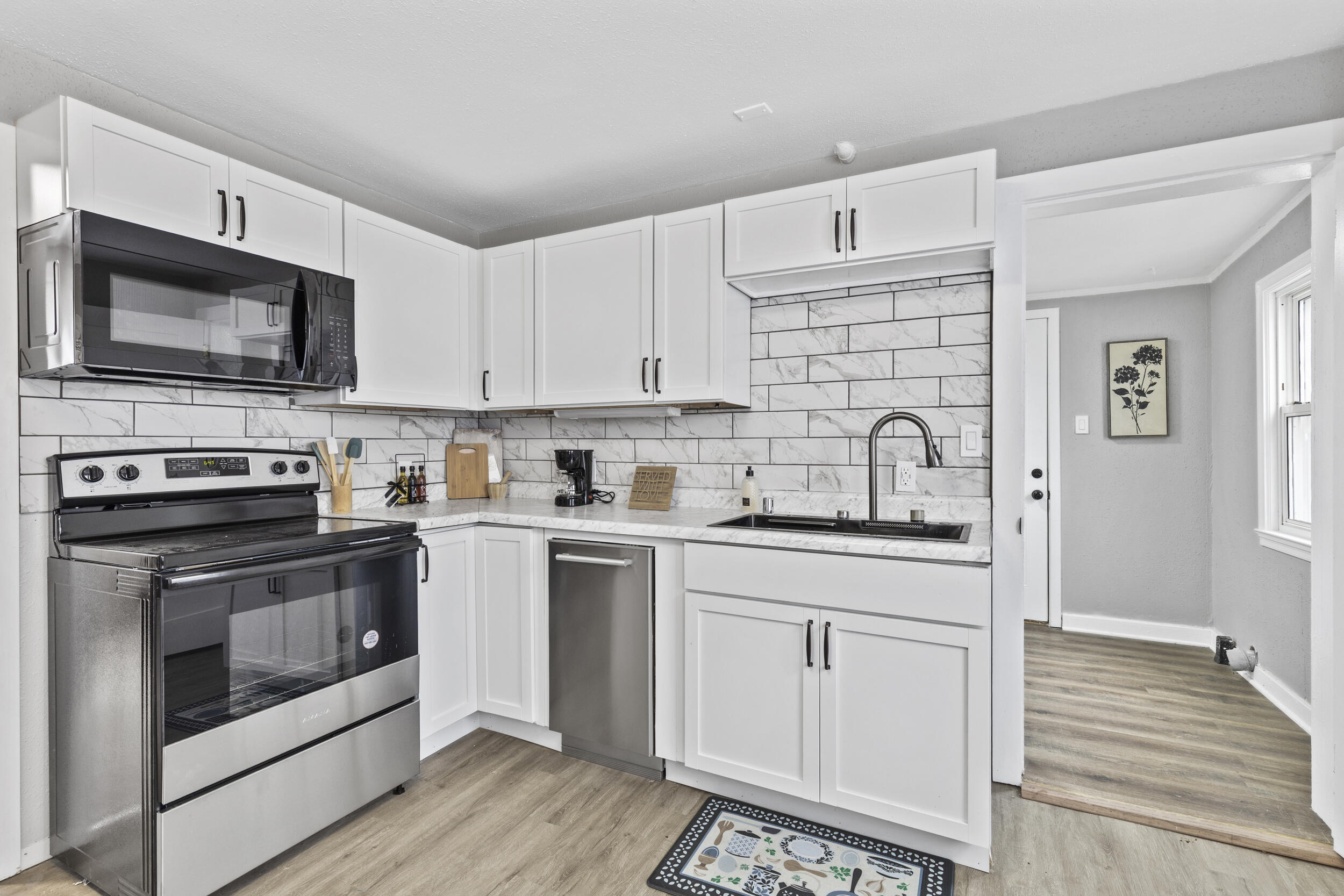 1143 South 23rd Street Manitowoc, WI 54220 - Photo 4 of 28 Beautiful kitchen updates.