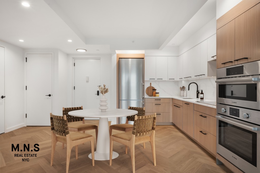 22-54 46th Street, Unit 403 Queens, NY 11105 - Photo 2 of 30