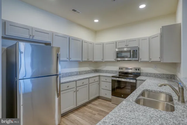 $305,900 | 4902 Pebble Lane, Unit F, Milford, DE 19963