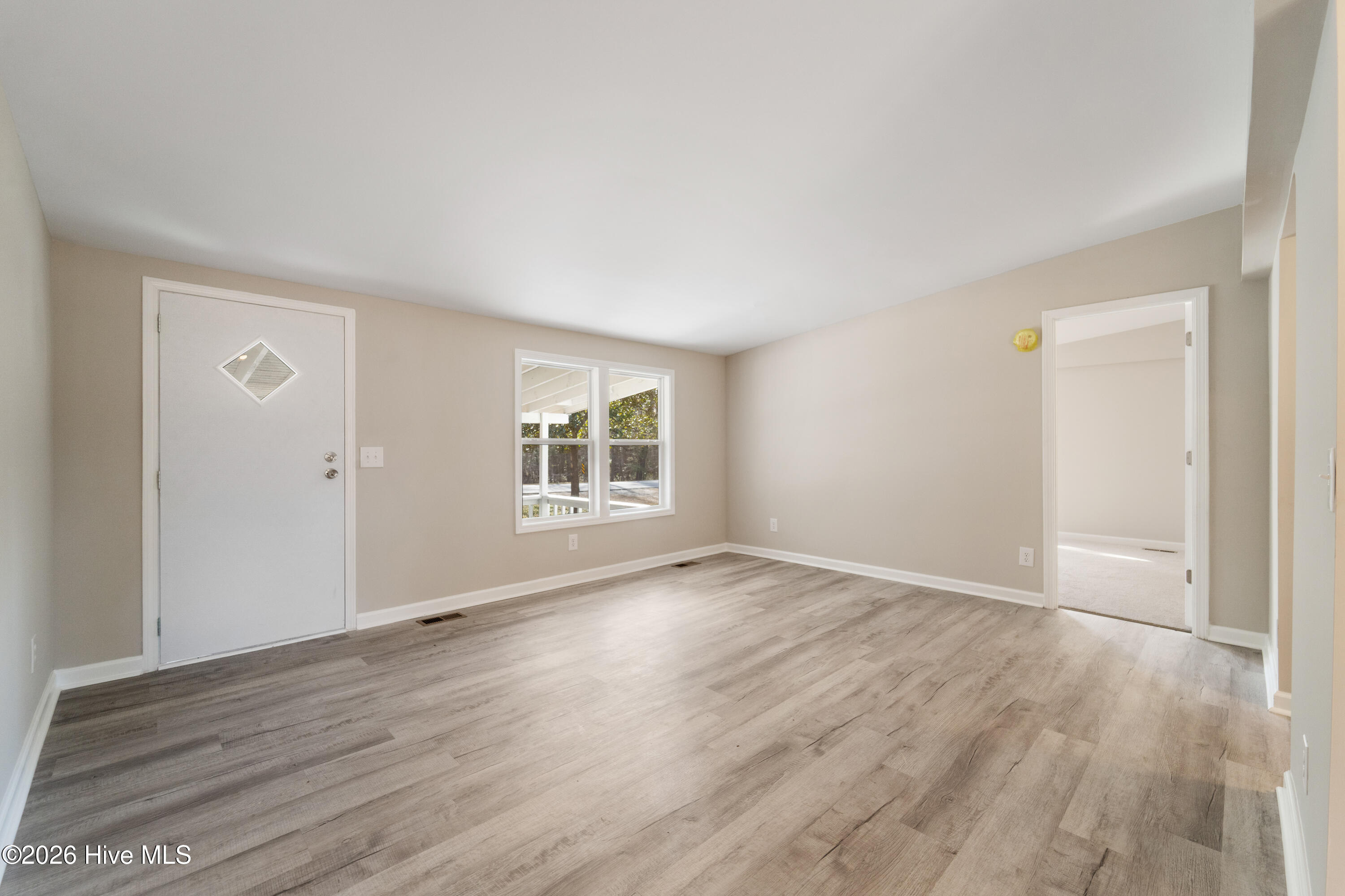 529 Hubert Boulevard Hubert, NC 28539 - Photo 6 of 31 DSC06120