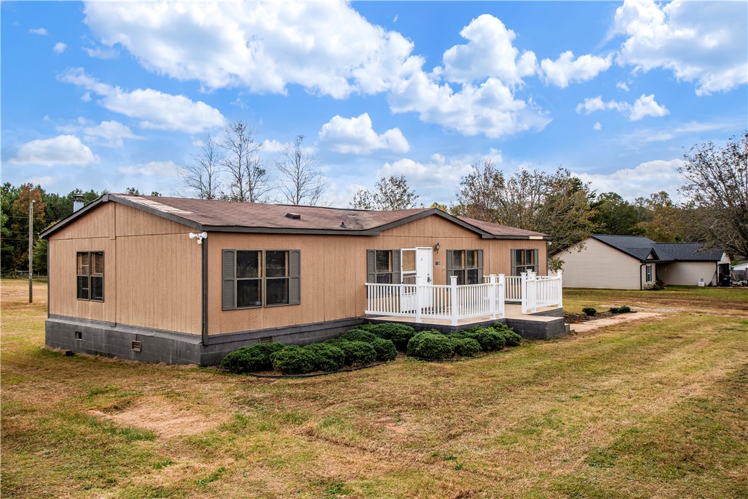 1128 Blount Road Belton, SC 29627 - Photo 7 of 32