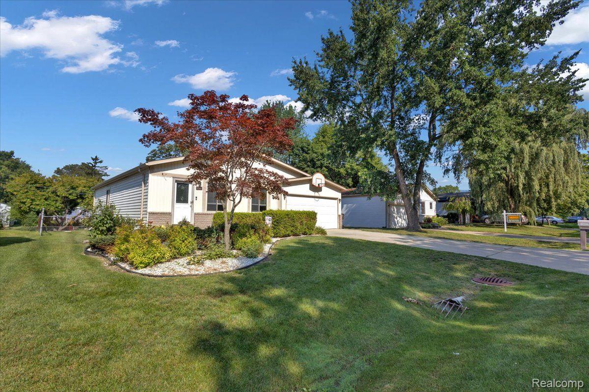 3460 Cone Avenue Rochester, MI 48309 - Photo 3 of 35