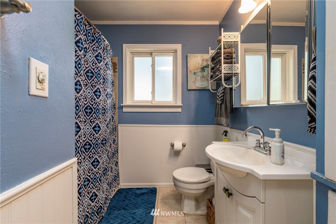 10010 Meadow Road Southwest Lakewood, WA 98499 - Photo 14 of 19