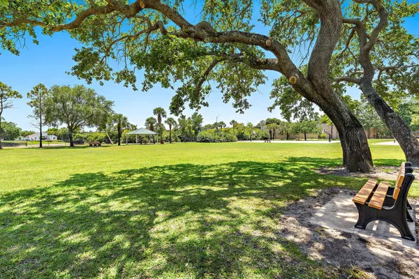 $10,000 | 15129 Harriet Avenue, Jupiter, FL 33458