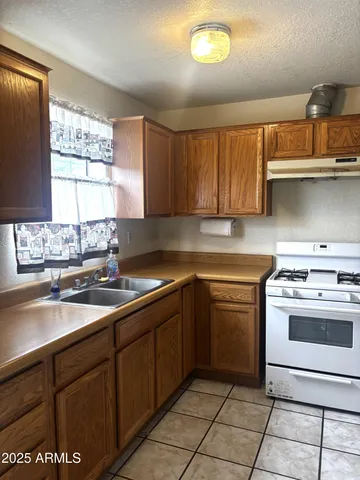 $155,000 | 1017 East 20th Street, Douglas, AZ 85607