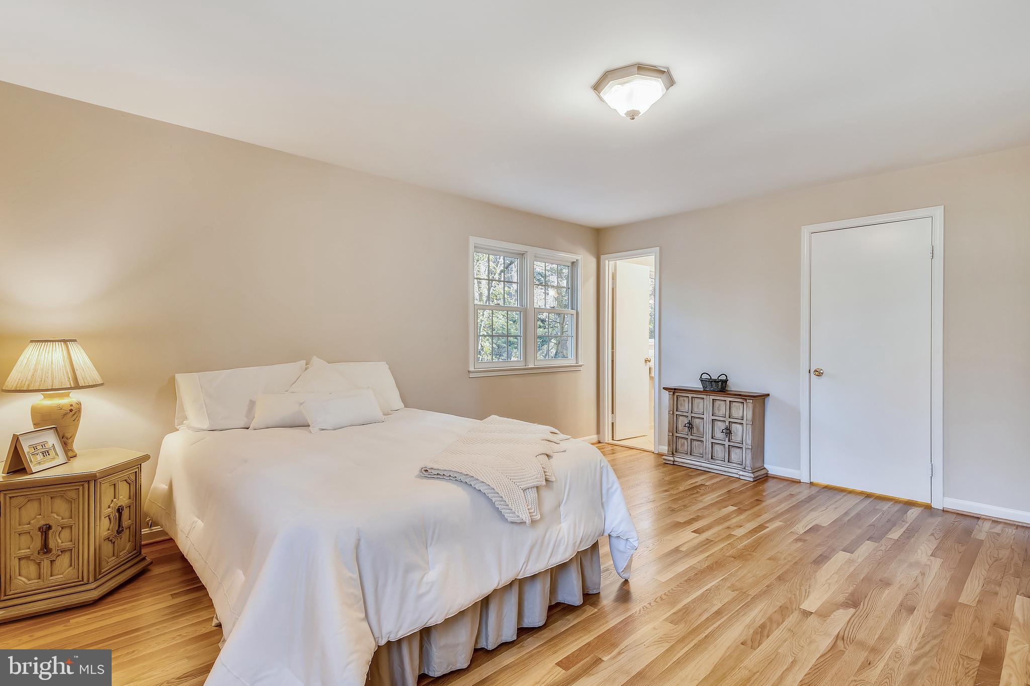 12014 Canter Lane Reston, VA 20191 - Photo 13 of 41 Plenty of room for seating and furniture