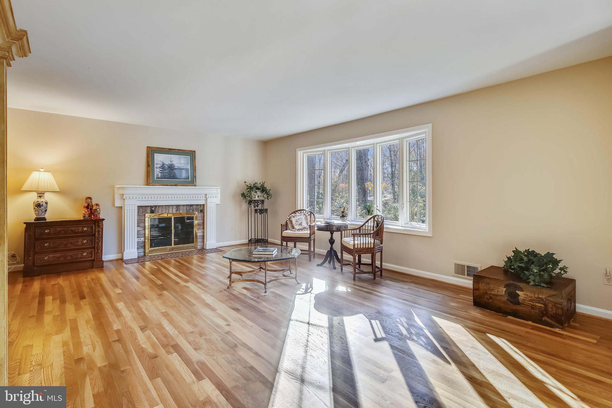 12014 Canter Lane Reston, VA 20191 - Photo 3 of 41 Notice all the sunshine streaming in!