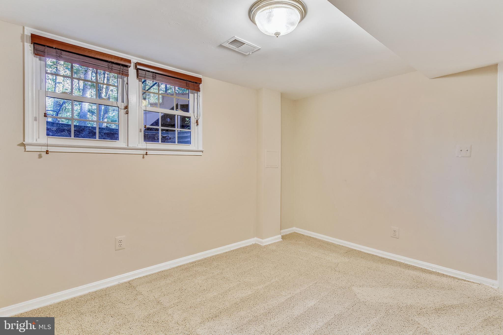 12014 Canter Lane Reston, VA 20191 - Photo 27 of 41 This looks out to the back yard.